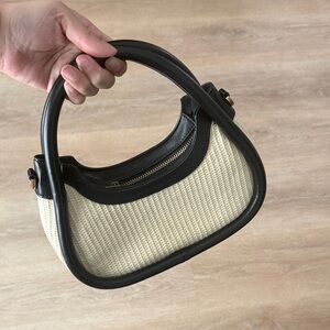 *NEW* (with no tag) Cute/Elegant Black and Cream Women's purse